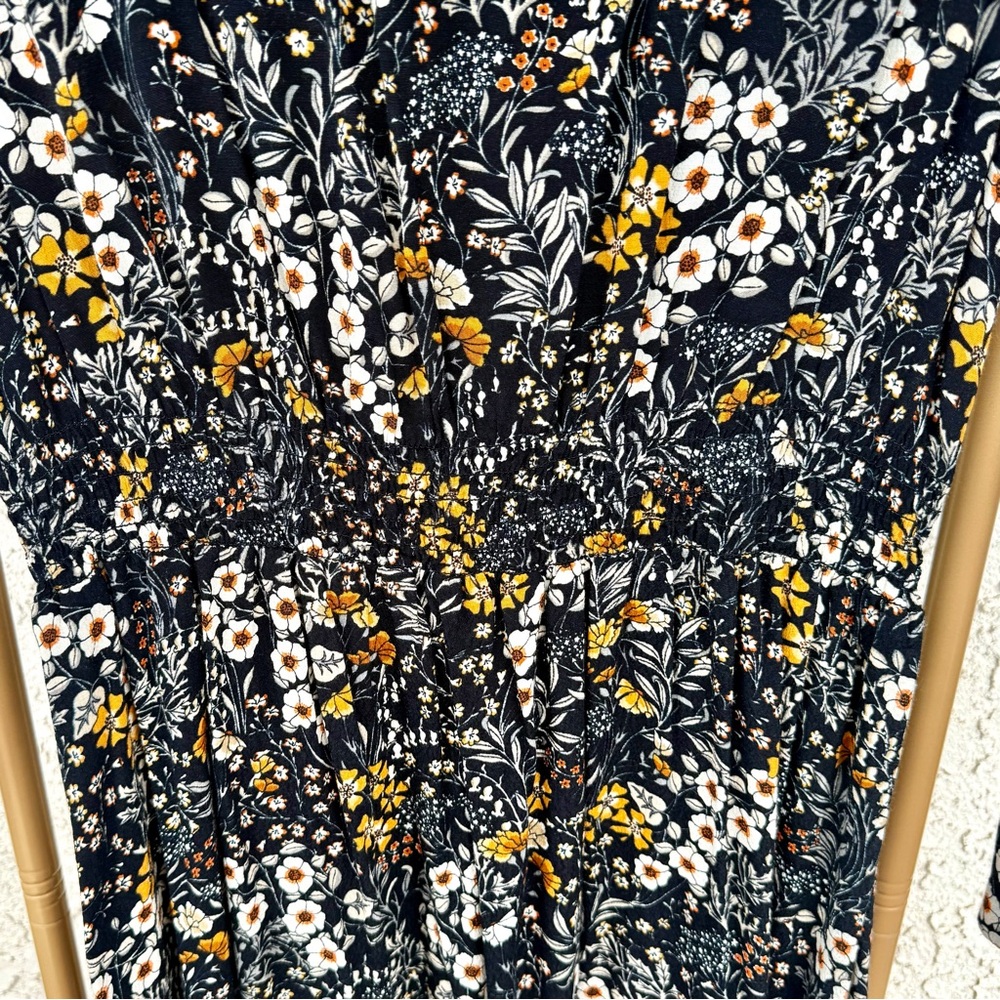 H&M 
Floral Black and Orange Women's Dress - Picture 3 of 14